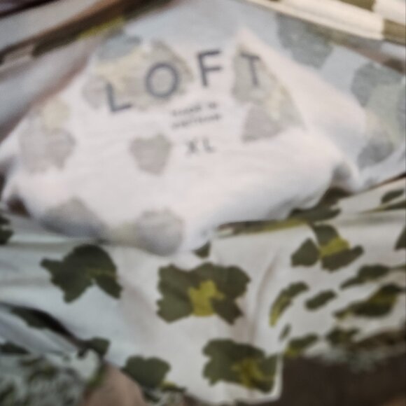 LOFT White & Green Leopard Print Long Sleeve Top Size XL - Picture 5 of 5